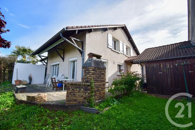 - JASSANS RIOTTIER -