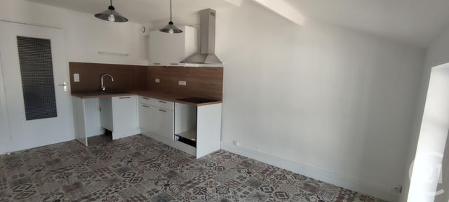 Appartement T3 à louer ST TRIVIER SUR MOIGNANS